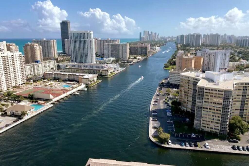 הלנדל ביץ' Beachwalk 1B 1B Incredible View Apartment 14 A מראה חיצוני תמונה