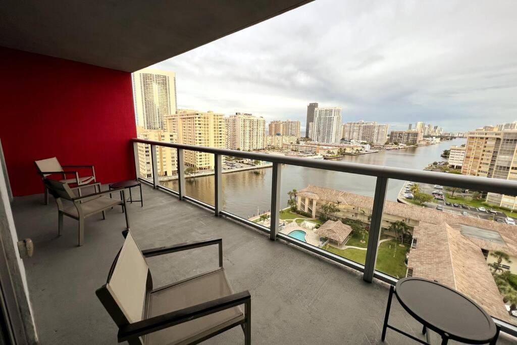הלנדל ביץ' Beachwalk 1B 1B Incredible View Apartment 14 A מראה חיצוני תמונה