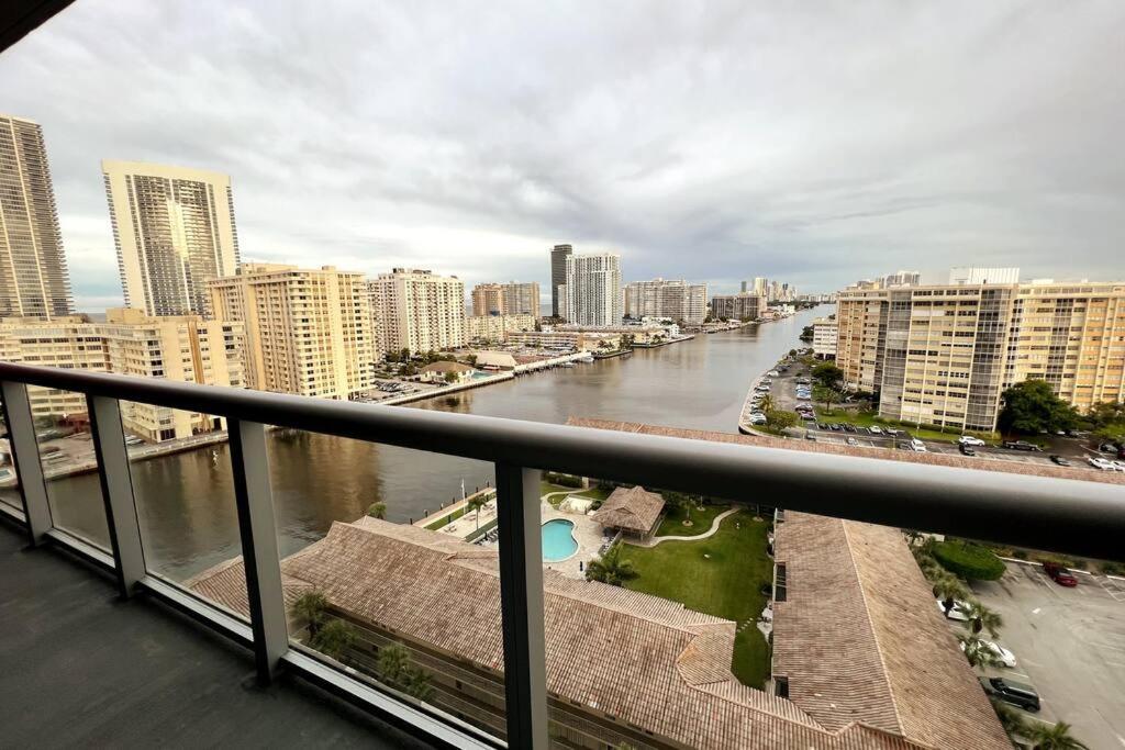 הלנדל ביץ' Beachwalk 1B 1B Incredible View Apartment 14 A מראה חיצוני תמונה